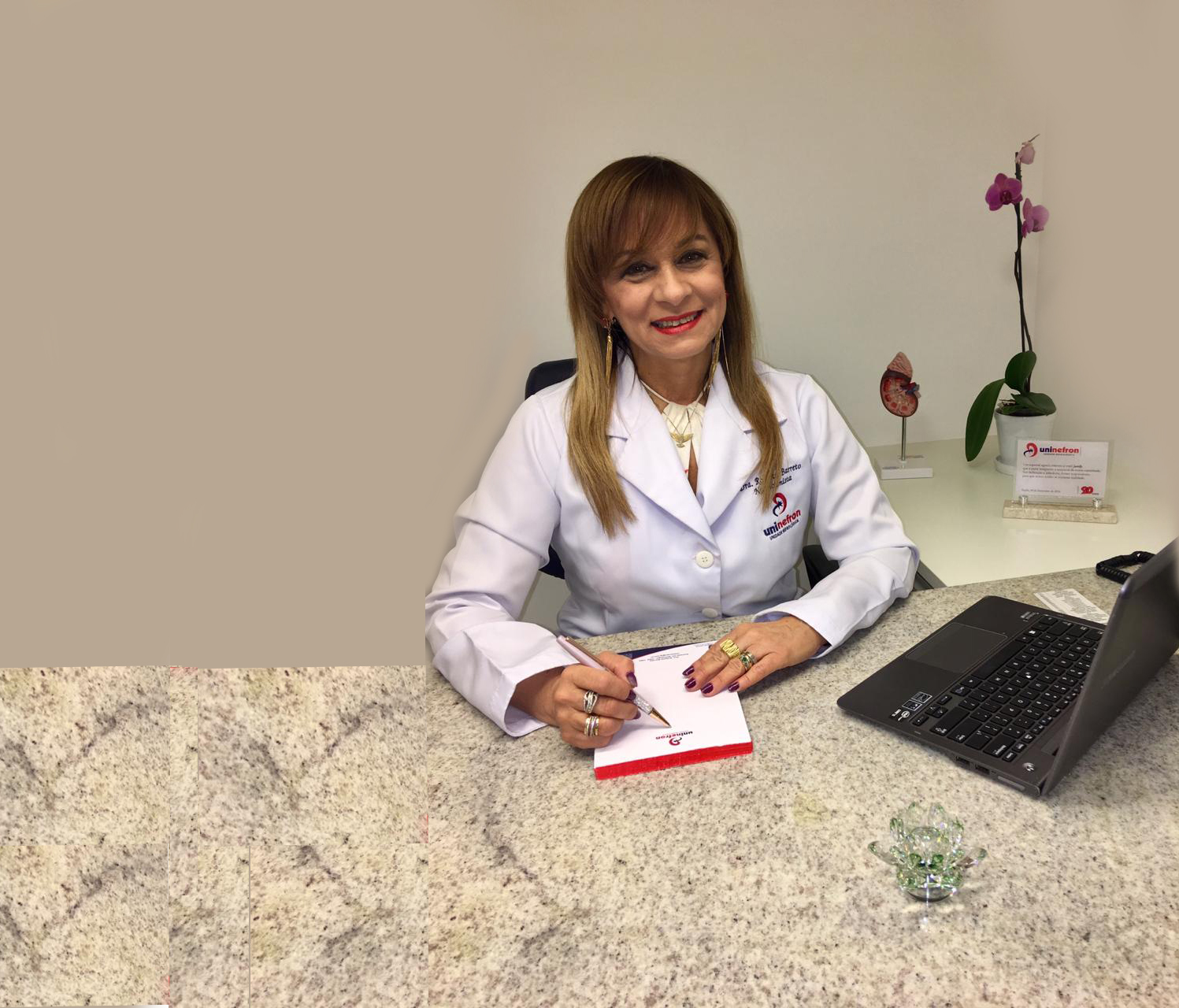 Nutricionista da Uninefron dá dicas para pacientes renais crônicos aproveitarem a ceia de Natal